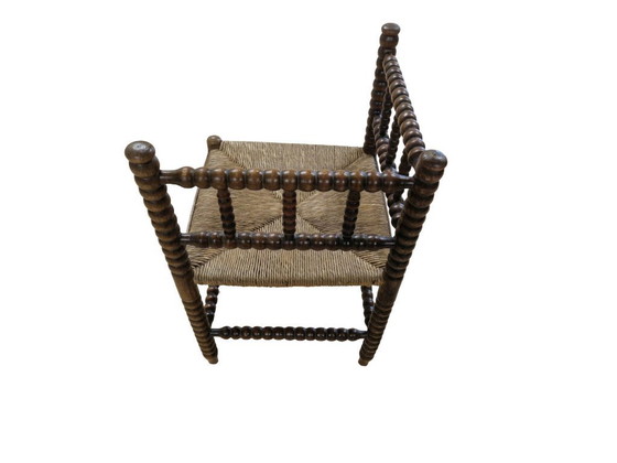 Image 1 of Silla esquinera antigua torneada con asiento de junco – Estilo campestre inglés/francés