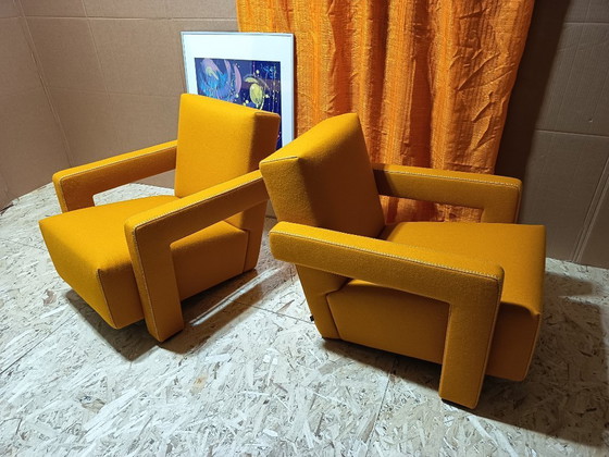 Image 1 of CASSINA Paire de fauteuils Utrecht 637 NEUF 2026 en laine KVARD Moutarde par Gerrit Rietveld