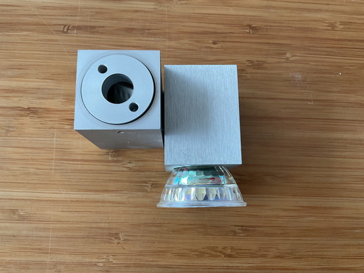 1x Delta Surface-mounted Ceiling Spot