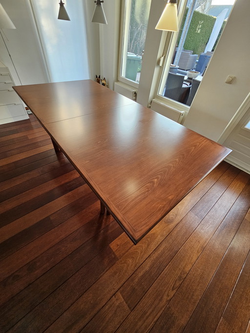 Extendable Dining Table