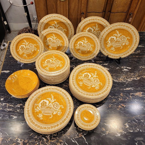 Image 1 of 54-delig serviesset “Paniers Fleuris”, Limoges porselein, Patrick Frey, jaren 90 – Frankrijk