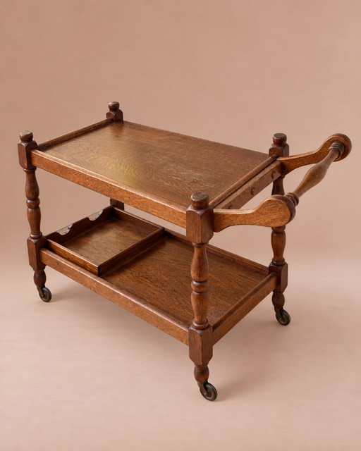 Carrito de bar de madera con dos niveles