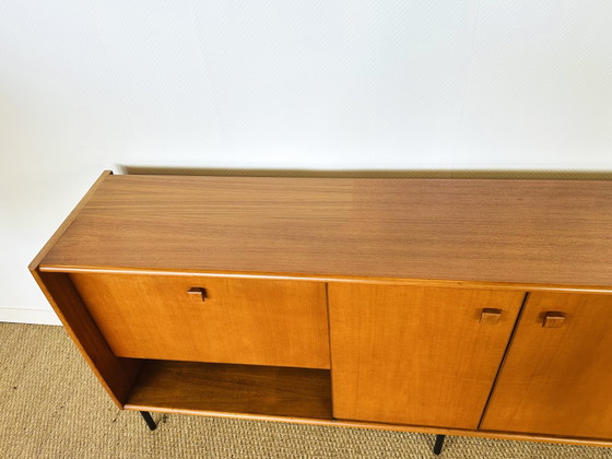 Image 1 of Hoge Scandinavische teakhouten dressoir, jaren 60