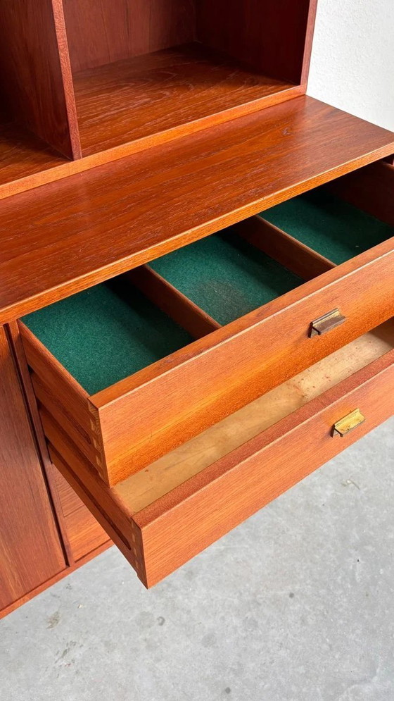 Image 1 of Mobiletto-libreria da parete vintage Peter Løvig