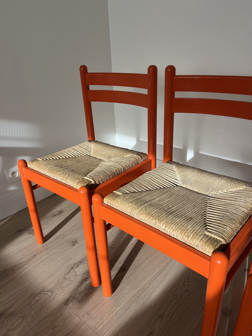 4 SEDIE ARANCIONI con seduta in vimini