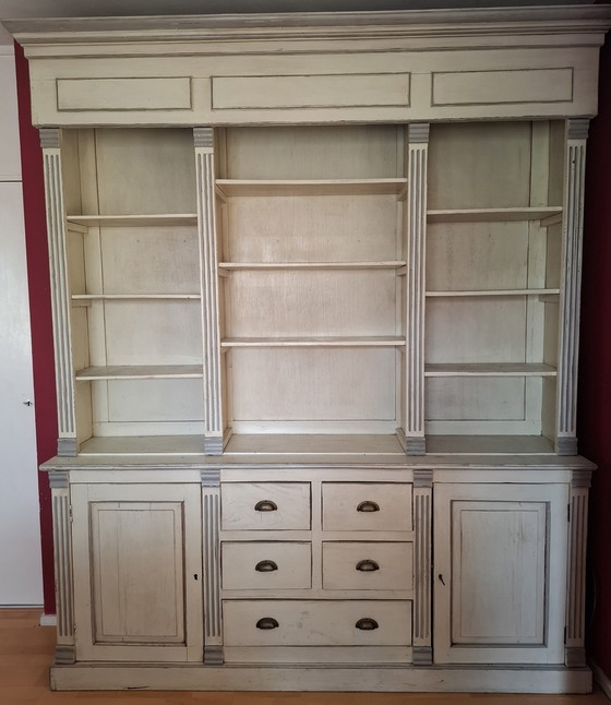 Image 1 of Vitrina aparador