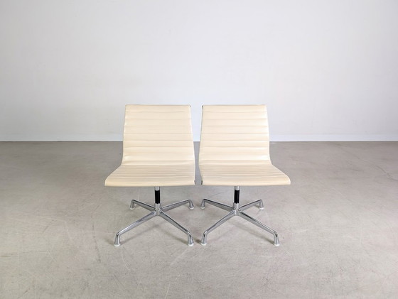 Image 1 of Ensemble de 2 chaises Herman Miller EA 106 originales, chaise Charles Ray Eames