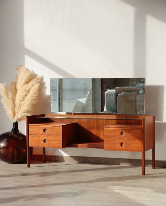 Image 1 of Wrighton Teakhouten kaptafel - Vintage jaren 60 - Zeshoekige voet