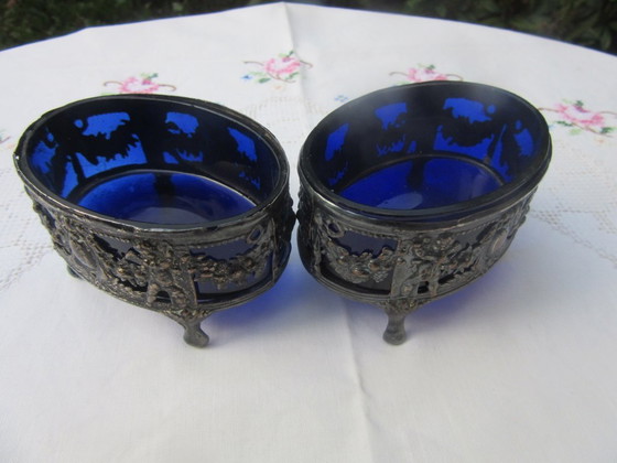 Par de saleros antiguos plateados con inserciones azul cobalto (adjuntos) – Accesorios de mesa, Glass, Metal (photo 11 of 11)