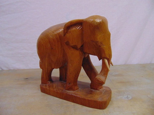 Éléphant en bois vintage de Thaïlande