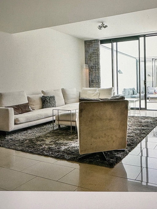 Square rug 3x3 meters. Color gray