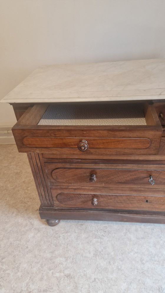 Image 1 of Wooden chest of drawers