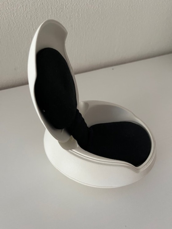 Image 1 of Vitra Design Museum miniature replica Garden Egg Chair