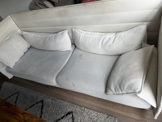 Image 1 of Vitra alkoofbank met lage rugleuning voor 3 personen