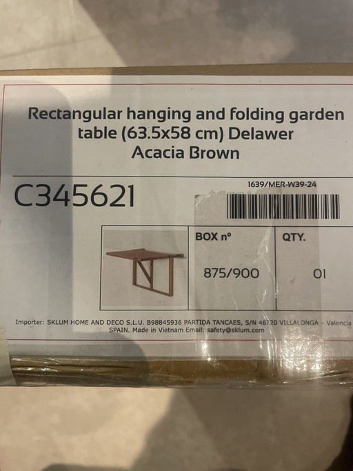 Hanging balcony table