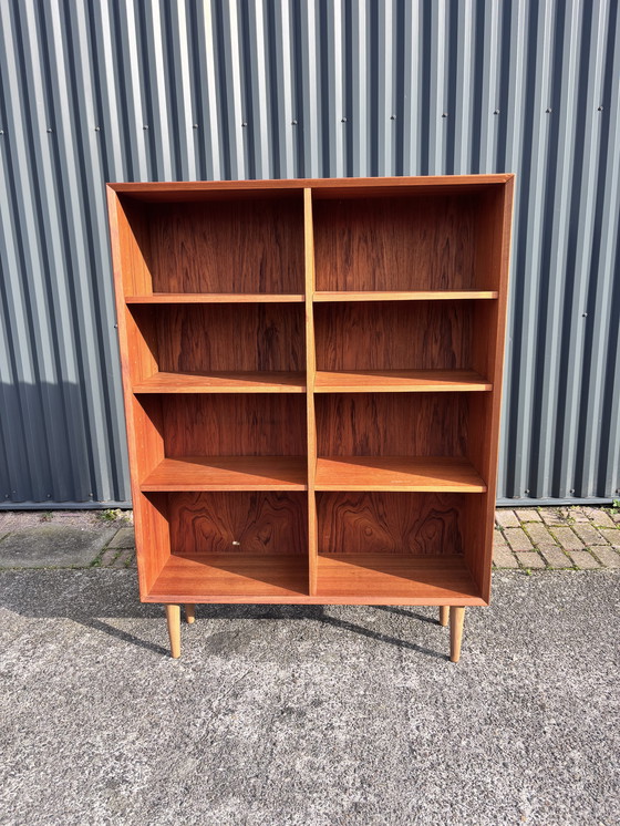 Image 1 of boekenkast vintage en teck