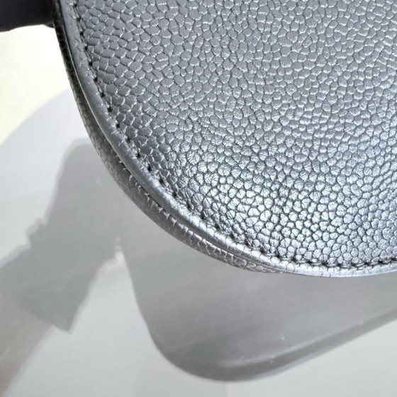 Image 1 of Chanel Coco Curve Cuba - Caviar Medium Negro con herrajes dorados