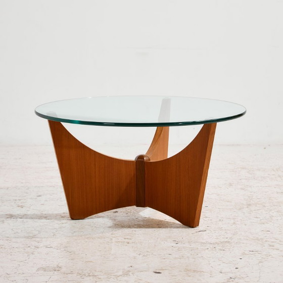 Image 1 of MK10985 Table basse en teck restaurée