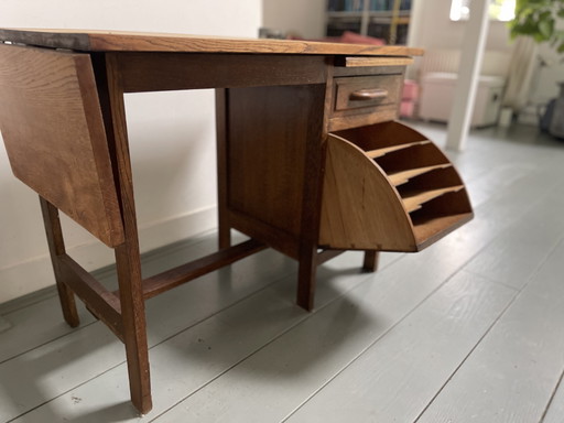 Antique oak 'ladies' desk'