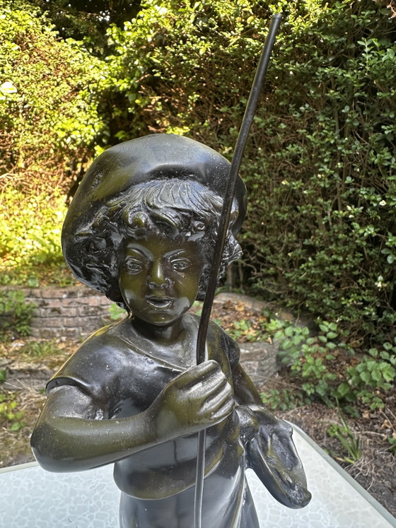Bronzo con patina verde, "Giovane pescatore" di Hippolyte François Moreau, Francia, circa 1900 – Sculture (photo 4 of 13)