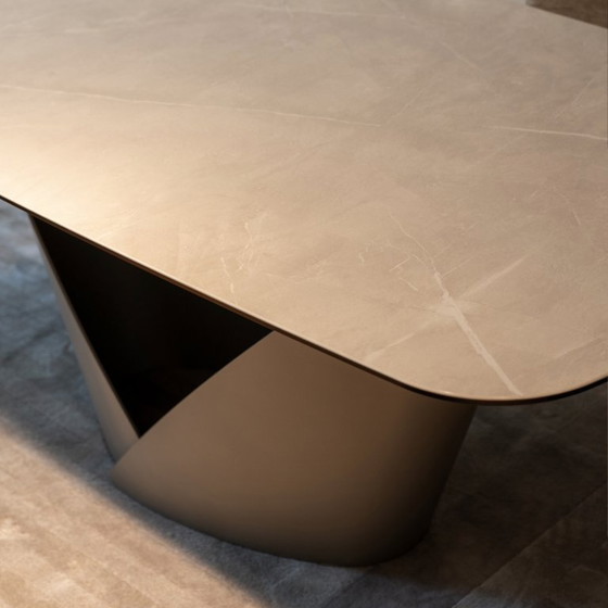 Table de salle à manger en céramique Calligaris Calla, Tables de salle à manger (photo 7 sur 7)
