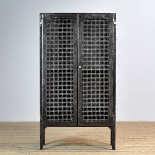 Armoire médicale vintage, années 1970