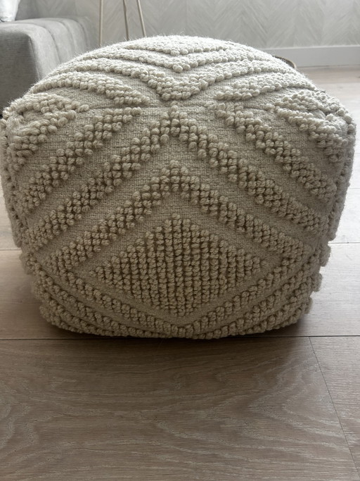 Pouf bohémien color crema