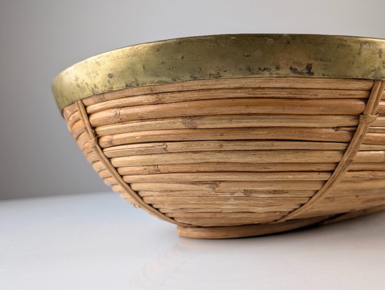 Italian Mid-Century Rattan and Brass Oval Centerpiece Bowl, 1970s (photo 4 of 11)