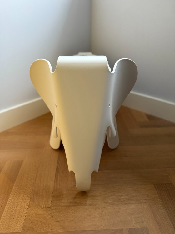 Image 1 of Vitra Eames Elephant