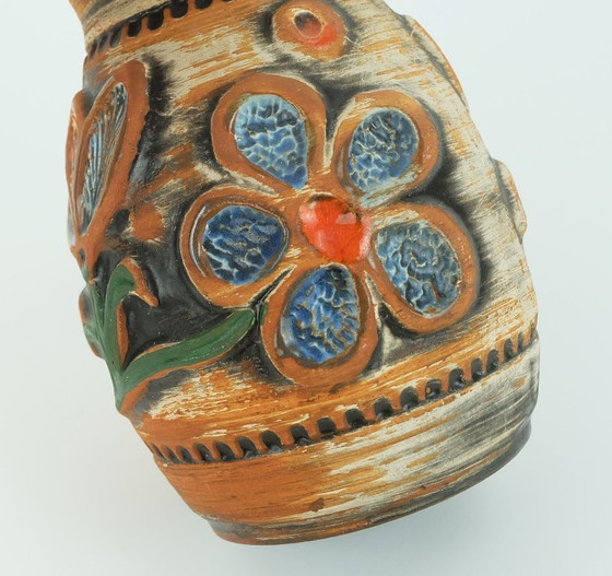 Image 1 of VASO in ceramica anni '60 con decoro floreale in rilievo multicolore modello 94 17