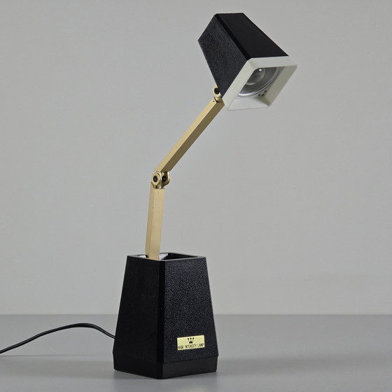 Image 1 of Vintage 1980S Windsor Hi/Lo Intensity Telescopic Adjustable Antenna Desk Lamp.