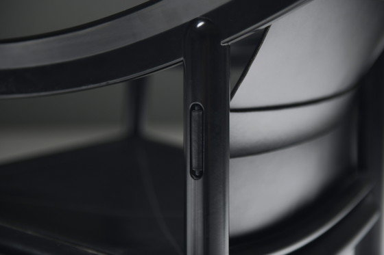 Image 1 of Superbe ensemble de 6 fauteuils '905' en cuir noir par Vico Magistretti pour Cassina