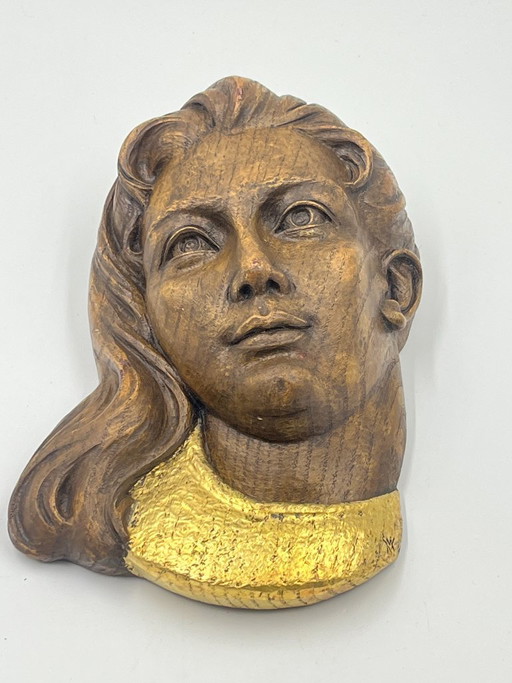 Vergoldetes Gips-Hochrelief L'Inspiré – Nach Raoul Larche