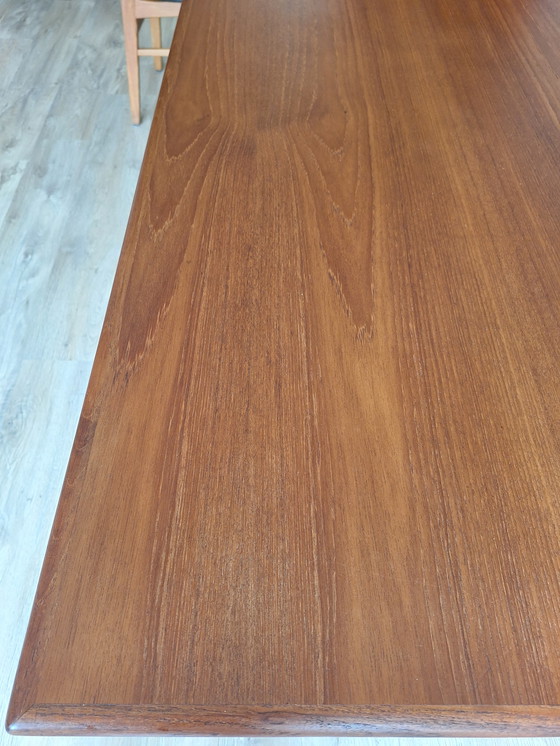 Image 1 of Table à manger danoise