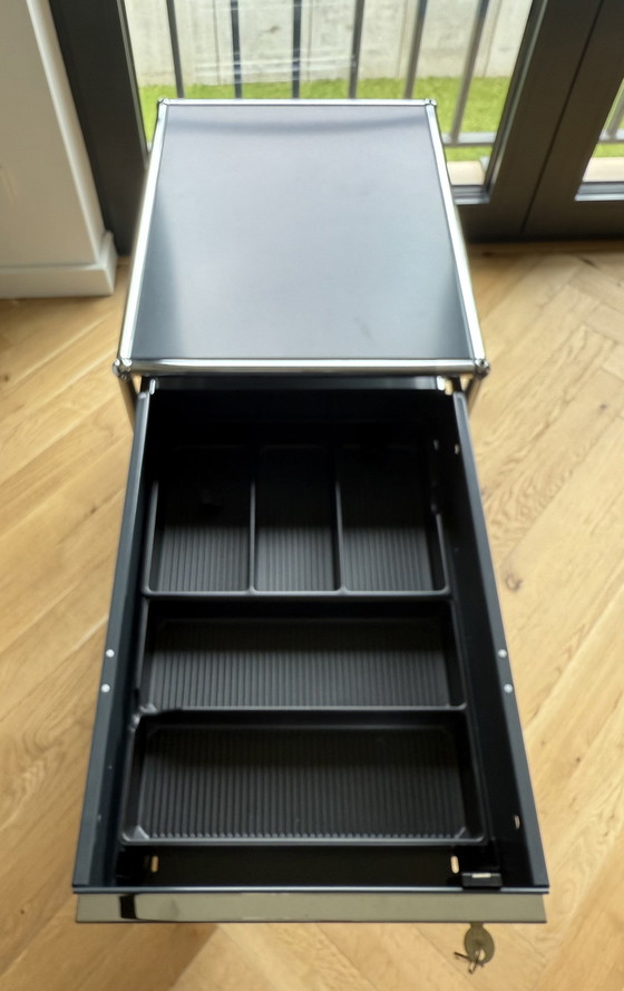 Image 1 of USM Haller Rollcontainer (3 Drawer)