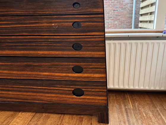 Vintage Rosewood Chest of Drawers | Sculptural Mid-Century Design | 5 Drawers, Brown (photo 4 of 5)