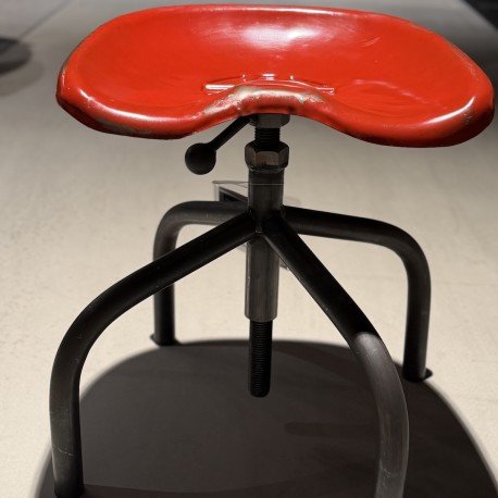 Image 1 of Sturdy Legs cleaver kruk met tractorzit (rood)