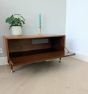 Credenza o mobile TV vintage, stile metà secolo.