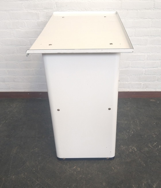 Image 1 of Vintage Geëmailleerd Kastje Van Ijzer