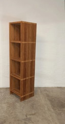 Librería de listones de madera