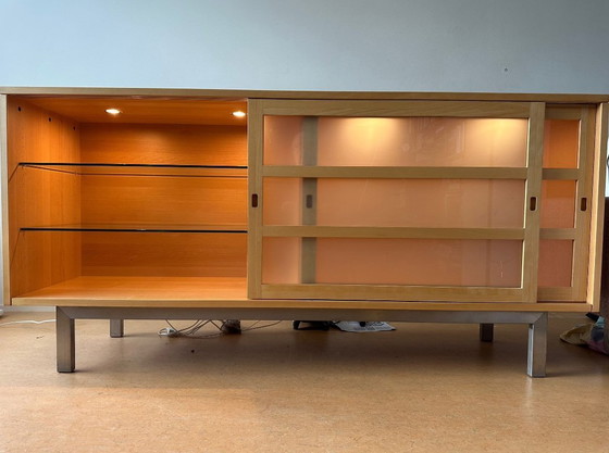 Image 1 of Hermoso aparador