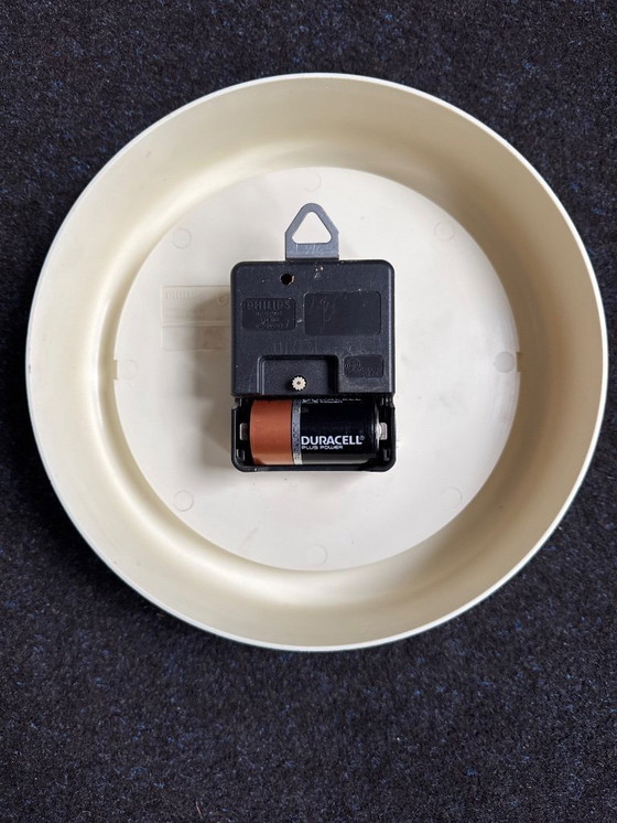 Image 1 of Vintage Philips kunststof wandklok, jaren 70