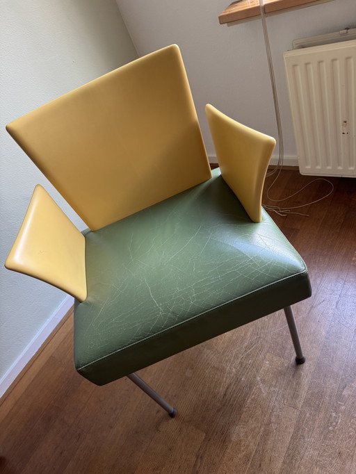 Sedie Montis design Gijs Papavoine- modello Calvi Postmodernismo