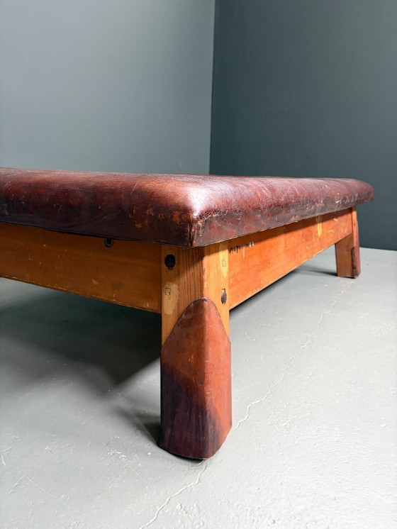 Image 1 of Tavolo da palestra in pelle