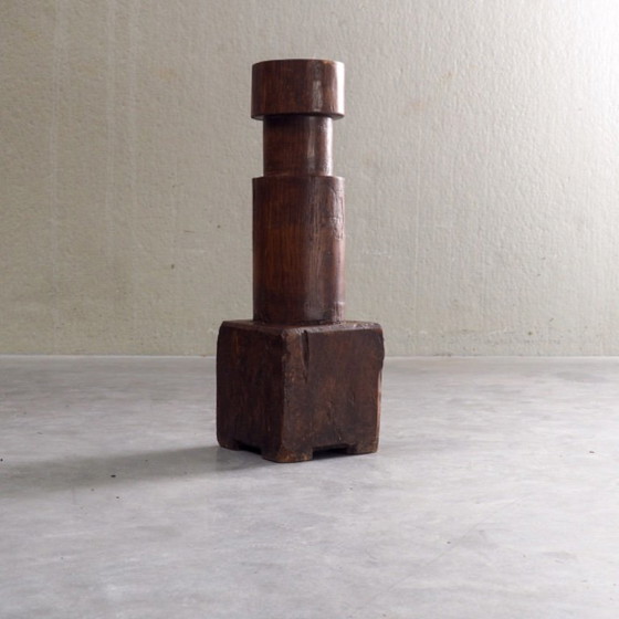 Pedestal escultural de madera maciza – Objetos decorativos, Wood (photo 5 of 16)