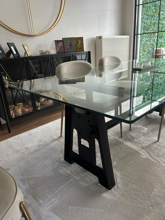 Dining table – Glass (photo 5 of 5)