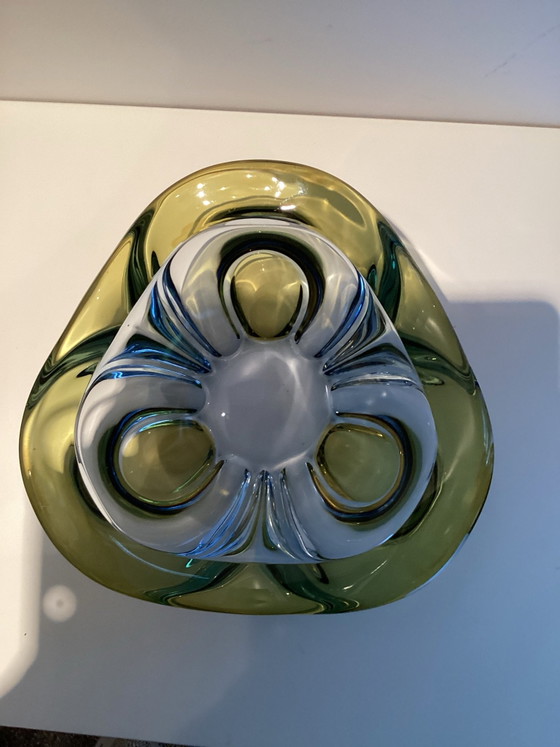 Bella ciotola triangolare in vetro blu e verde. – Ciotole (photo 4 of 5)