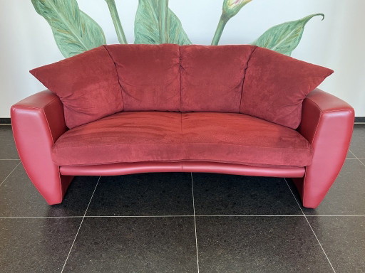 Stylish Leolux Vinja 2-seater designer sofa in coral red leather – 2 zitsbanken
