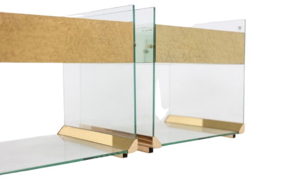 Image 1 of Ein Paar Nachttische oder Sofa-Enden aus Messing, Glas und Spiegel. 70er Jahre.