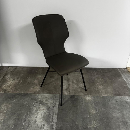 Nevio set of 4 – Bert Plantagie, eetkamerstoelen, Plastic, Textile